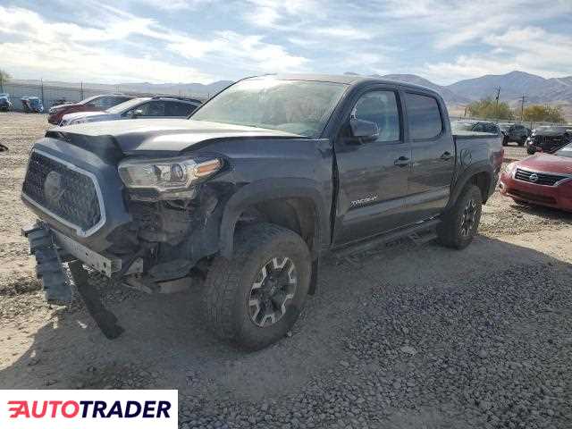 Toyota Tacoma 3.0 benzyna 2018r. (MAGNA)