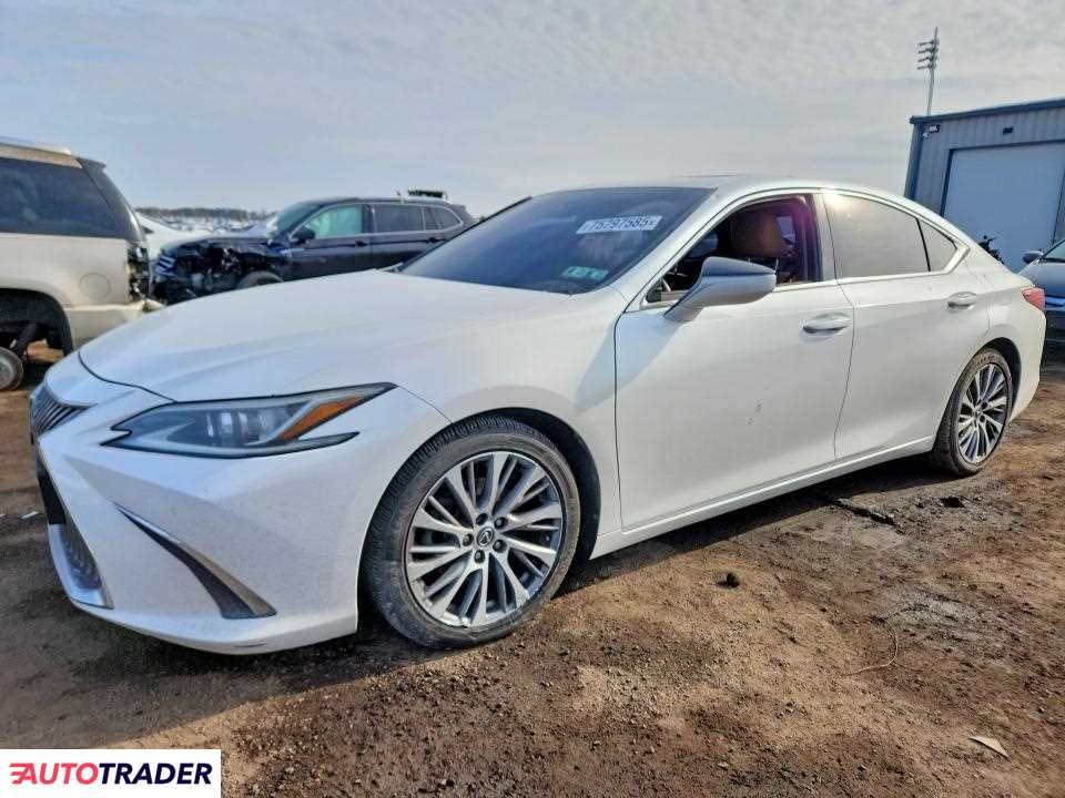 Lexus ES 2020 3