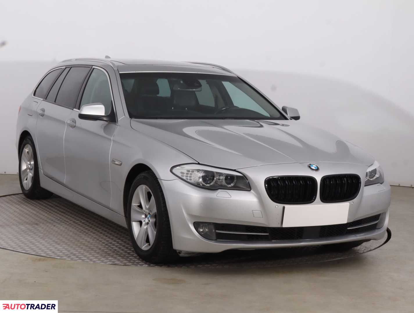BMW 520 2012 2.0 181 KM
