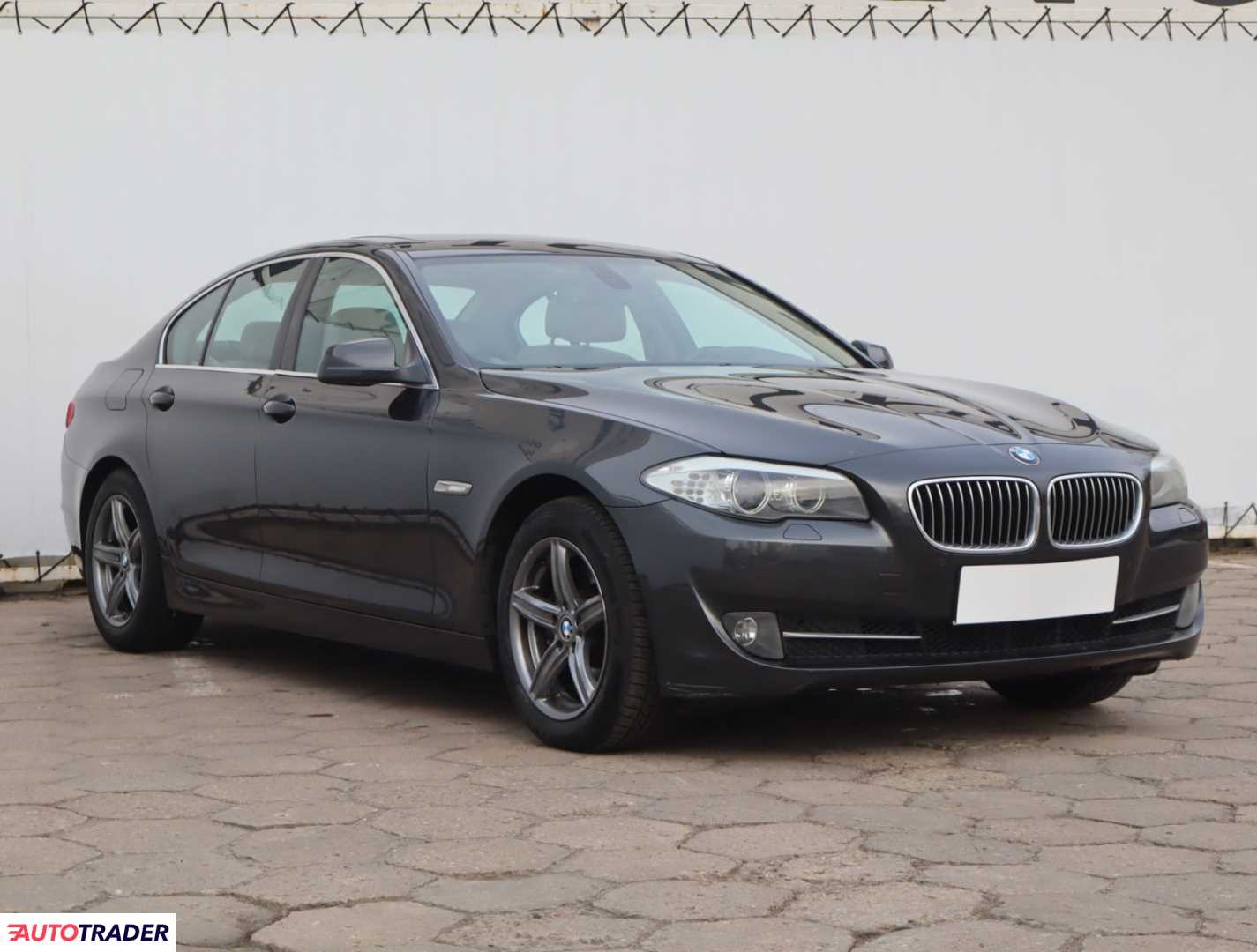 BMW 530 2010 3.0 241 KM