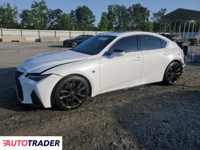 Lexus IS 2024 3