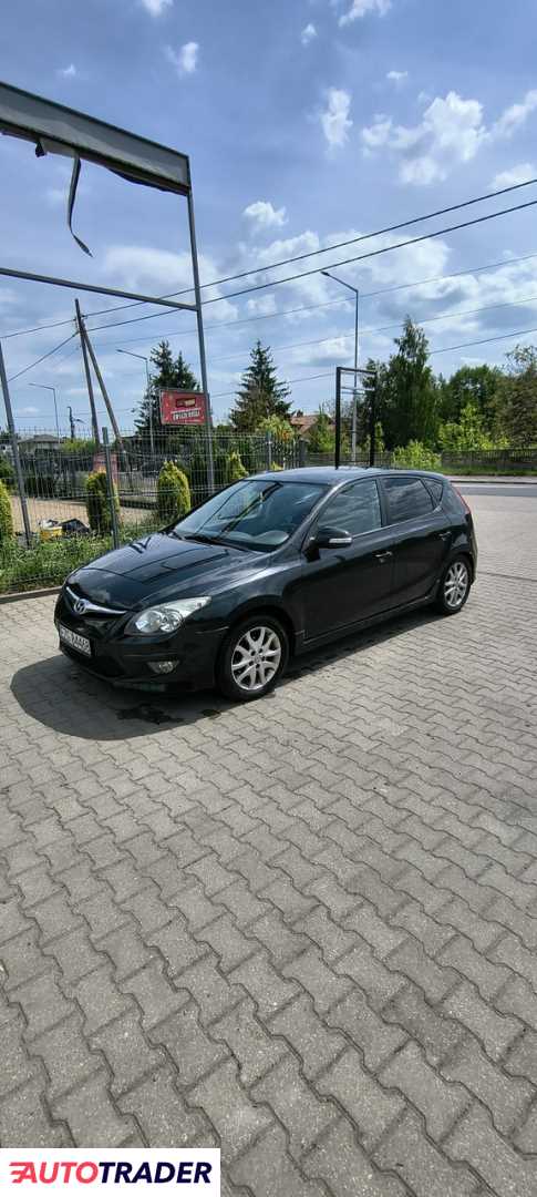 Hyundai i30 2011 1.4 109 KM