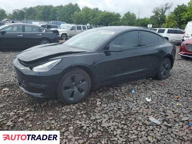 Tesla Model 3 2022