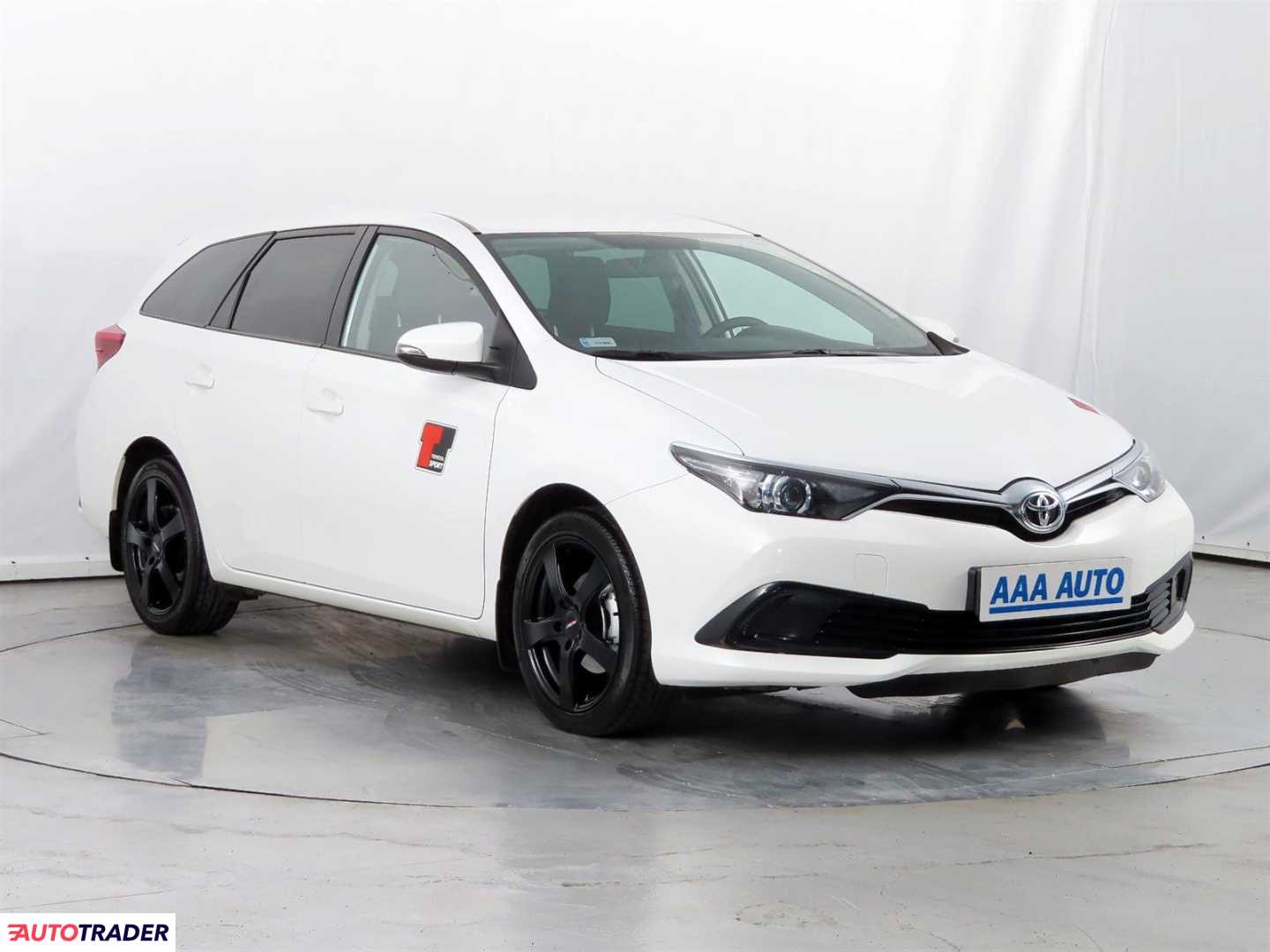 Toyota Auris 2016 1.6 130 KM Toyota Auris 2016 1.6 130 KM