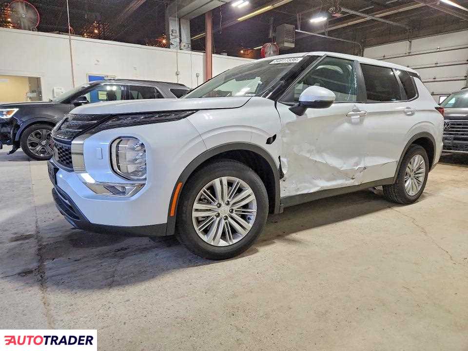 Mitsubishi Outlander 2024 2