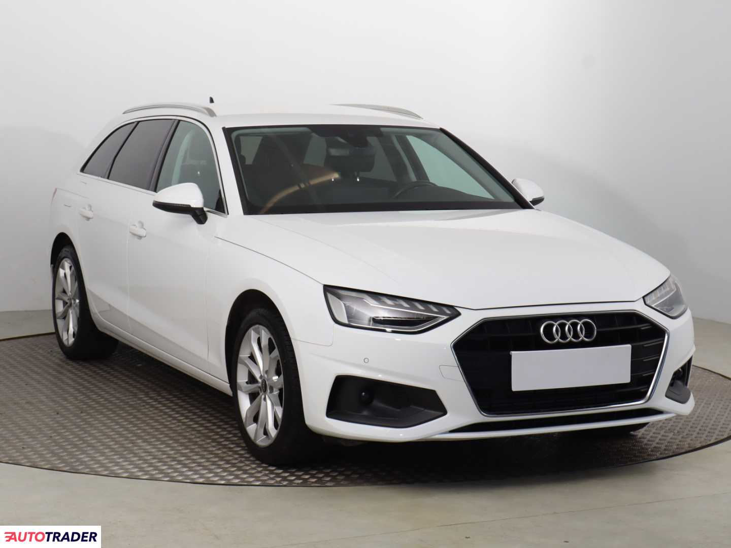 Audi A4 2022 2.0 147 KM