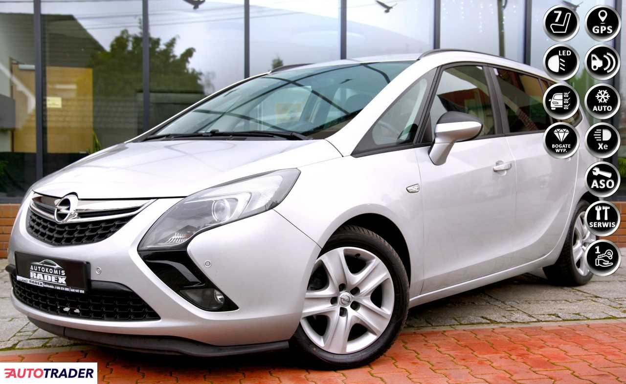 Opel Zafira 2014 1.4 140 KM