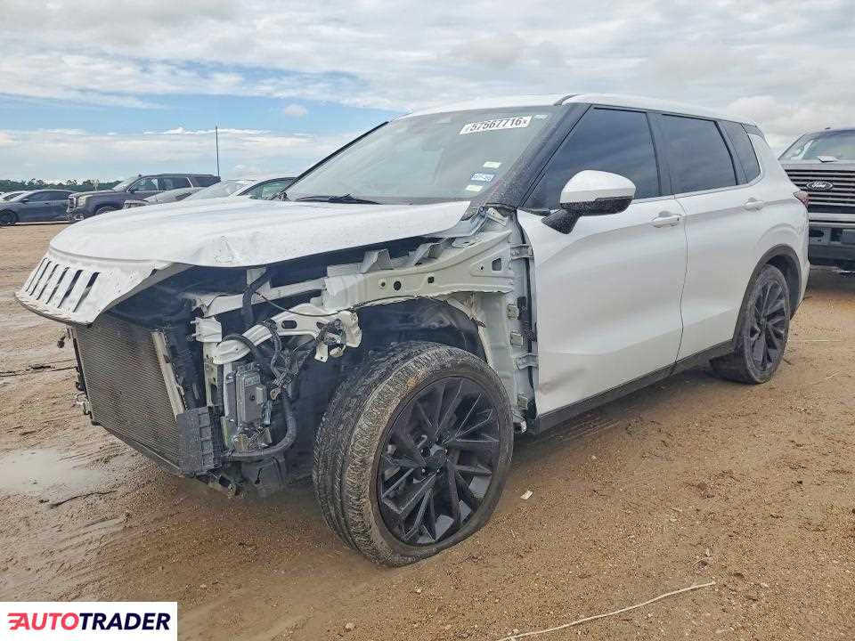 Mitsubishi Outlander 2024 2