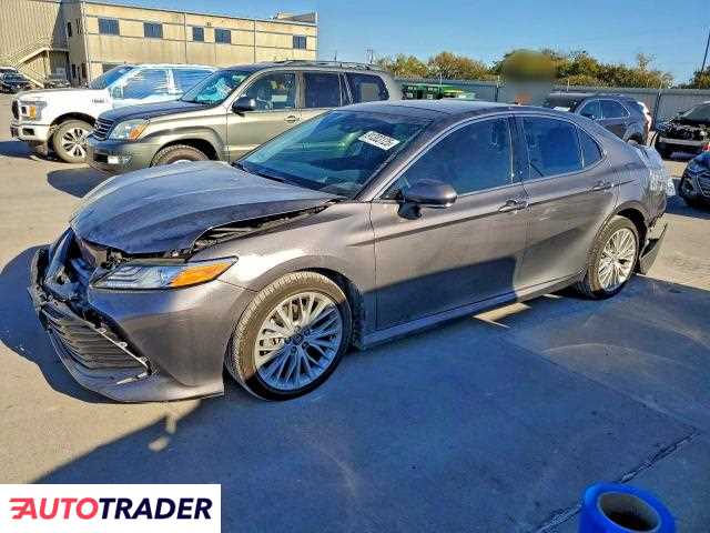 Toyota Camry 2019 3