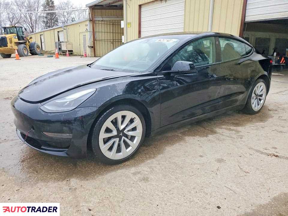 Tesla Model 3 2023