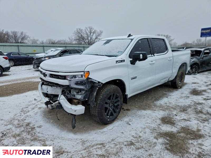 Chevrolet Silverado 2025 5