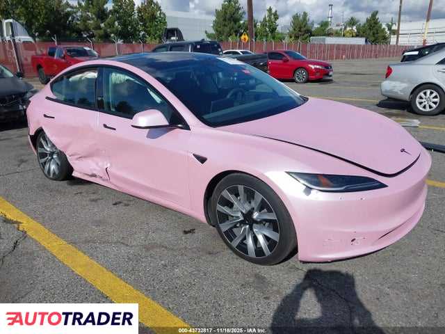 Tesla Model 3 2024