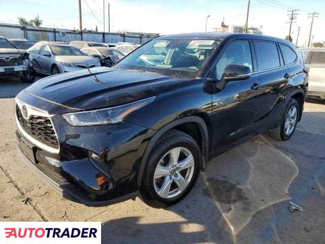 Toyota Highlander 3.0 benzyna 2021r. (LOS ANGELES)