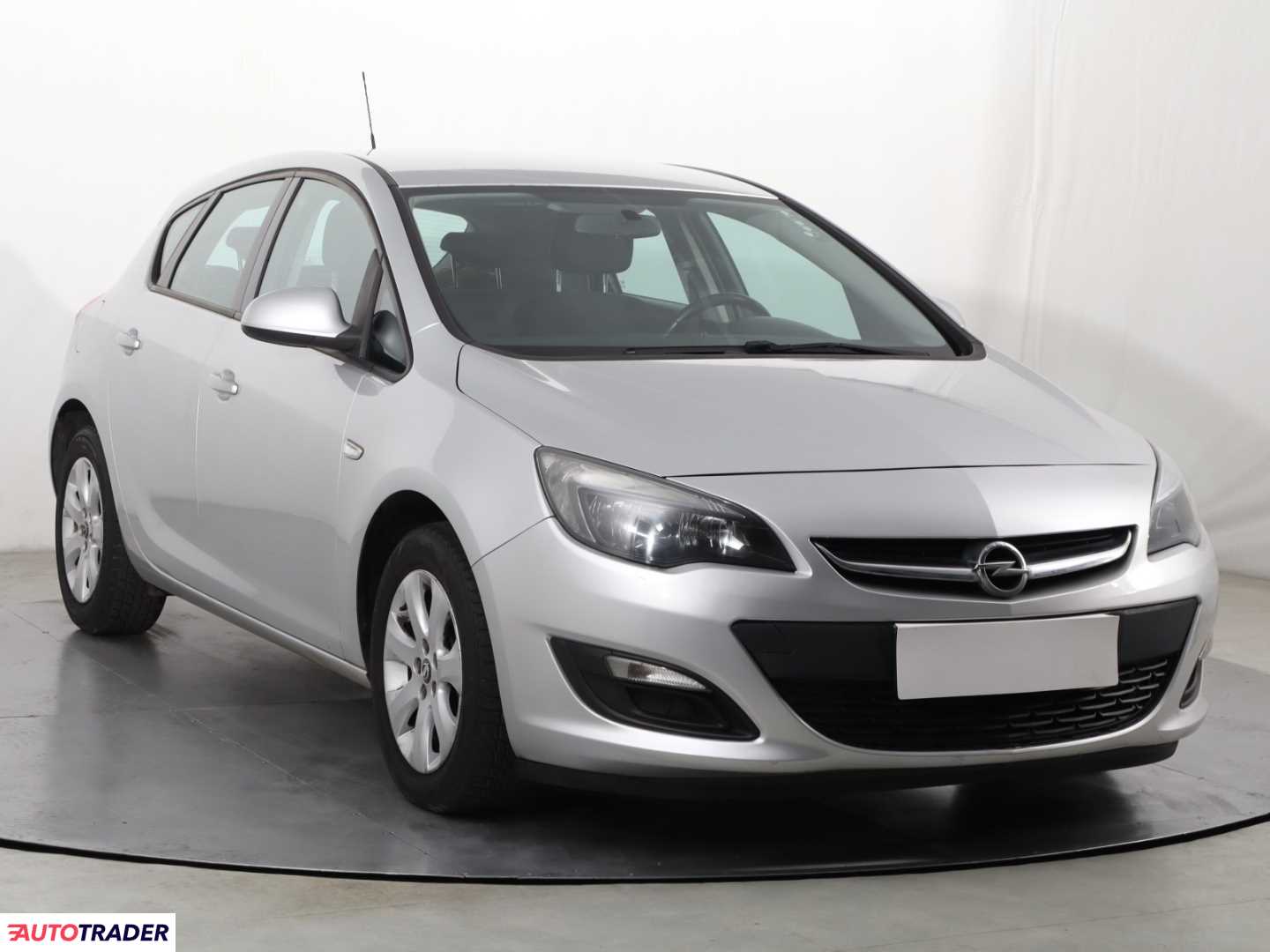 Opel Astra 2013 1.6 113 KM