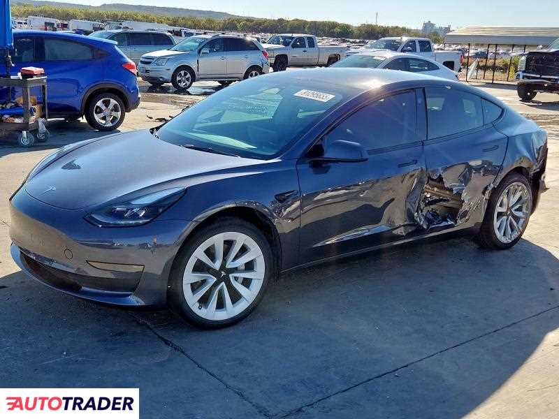 Tesla Model 3 2023