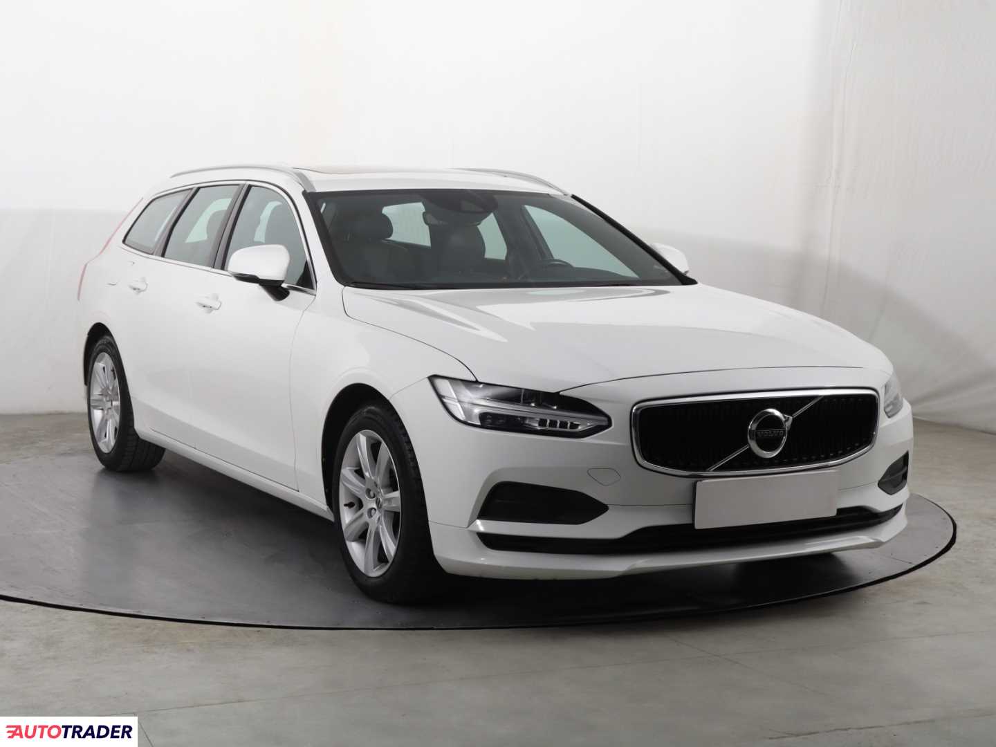 Volvo V90 2018 2.0 187 KM