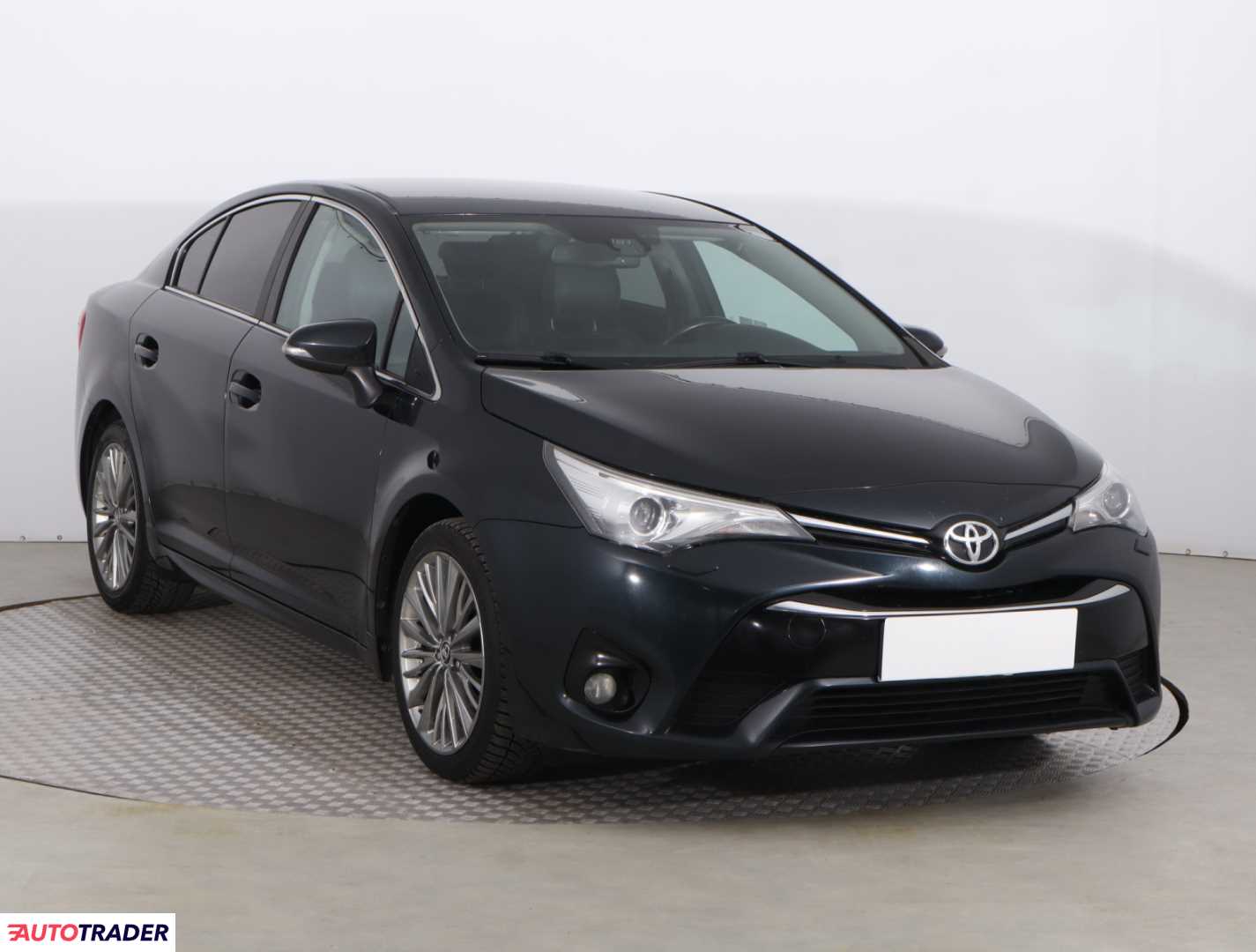 Toyota Avensis 2015 2.0 140 KM
