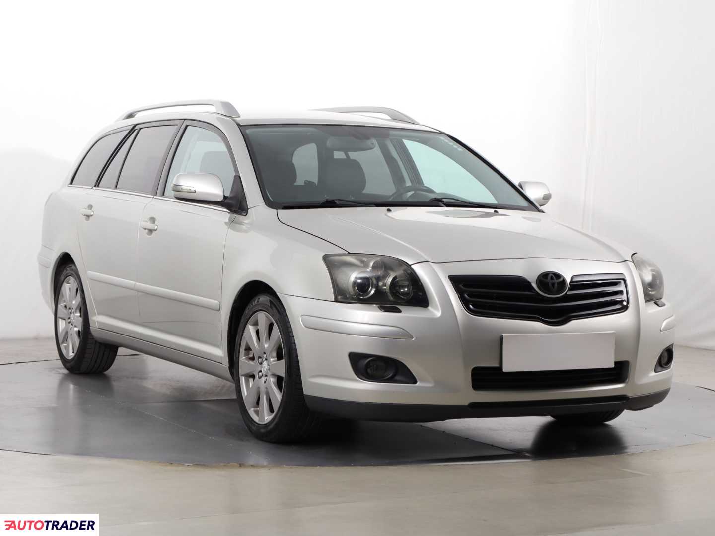 Toyota Avensis 2008 2.0 124 KM