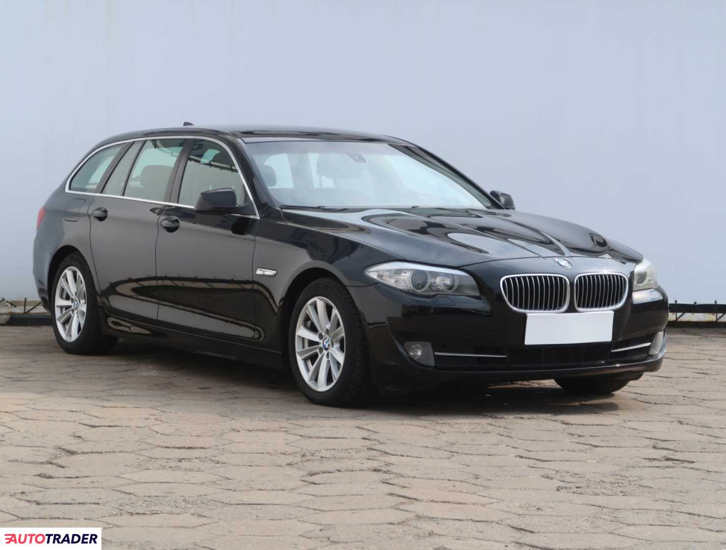 BMW 520 2011 2.0 181 KM