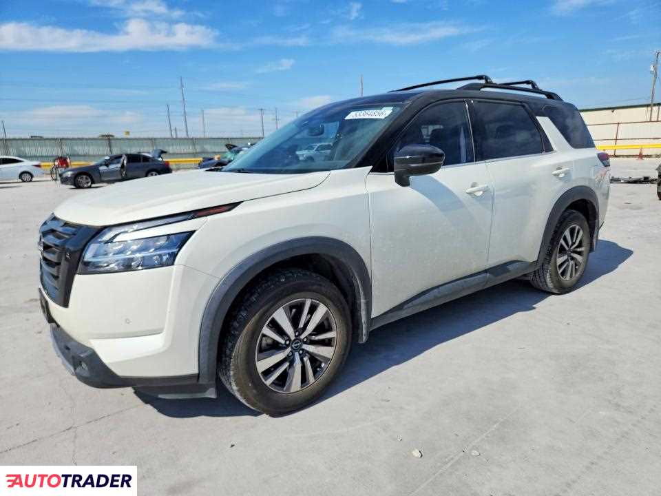 Nissan Pathfinder 2022 3