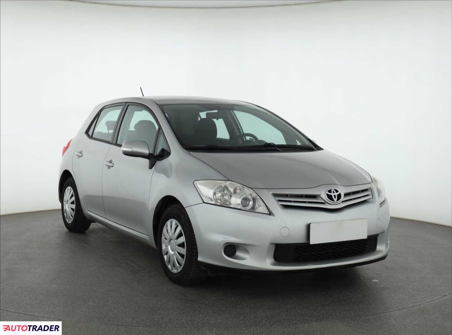 Toyota Auris 2012 1.3 97 KM
