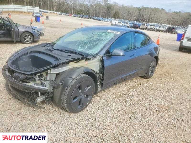 Tesla Model 3 2023