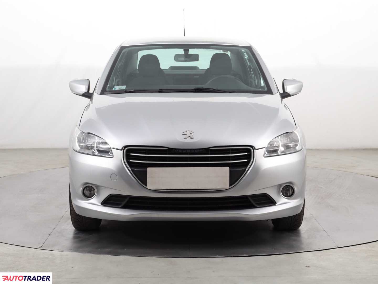 Peugeot 301 2016 1.6 113 KM