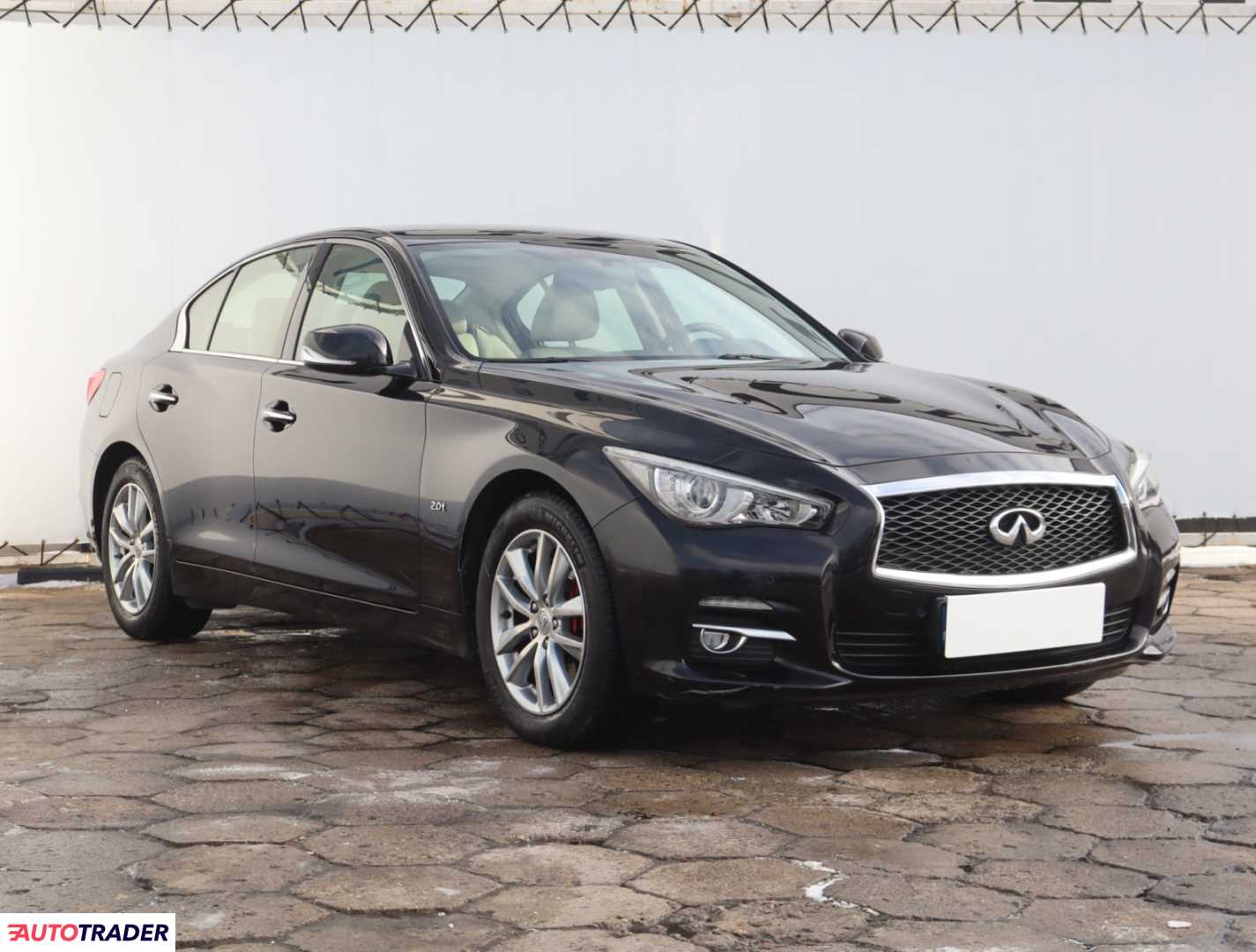 Infiniti Q50 2015 2.0 210 KM