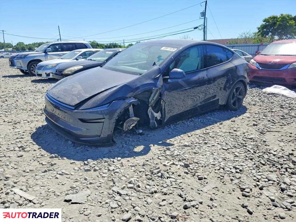 Tesla Model Y 2026