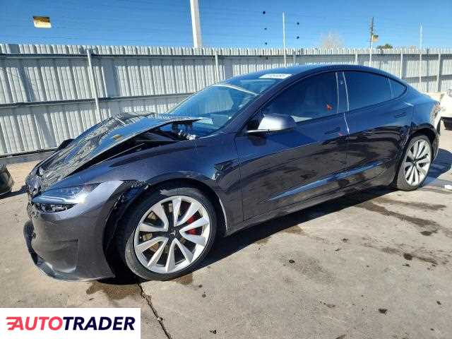 Tesla Model 3 2024
