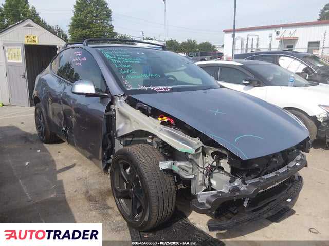 Tesla Model Y 2026
