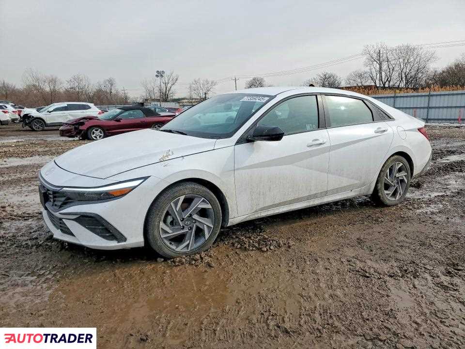 Hyundai Elantra 2025 2
