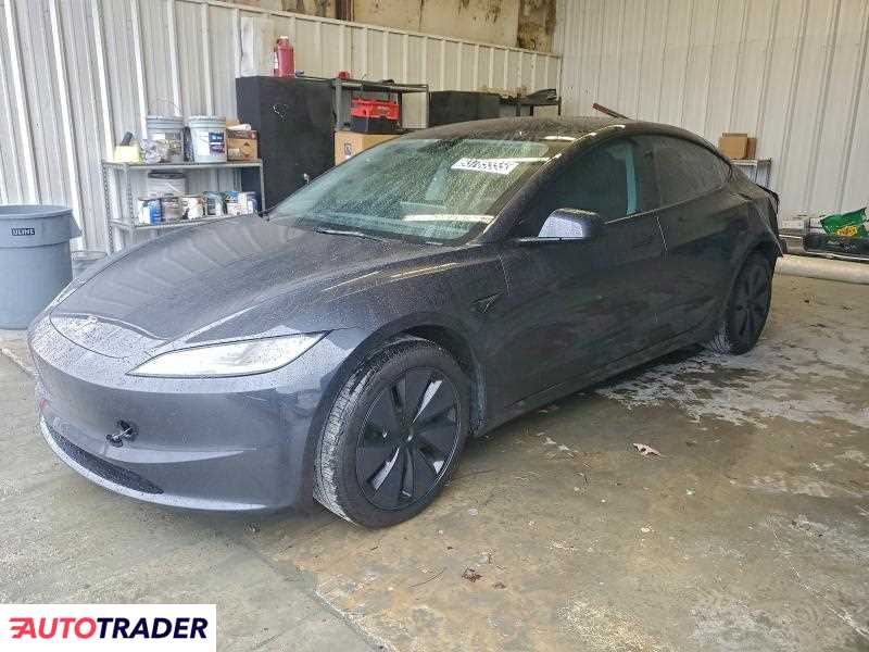 Tesla Model 3 2024