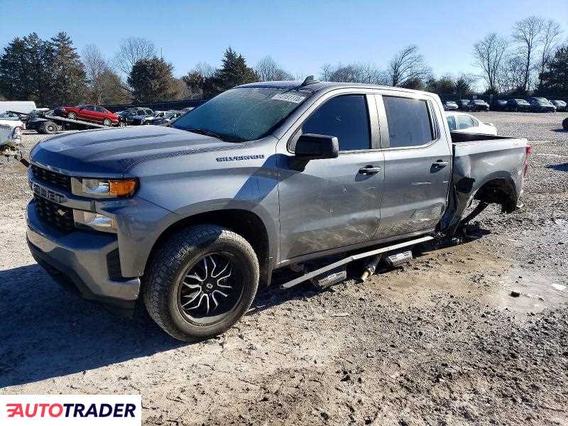 Chevrolet Silverado 2020 4