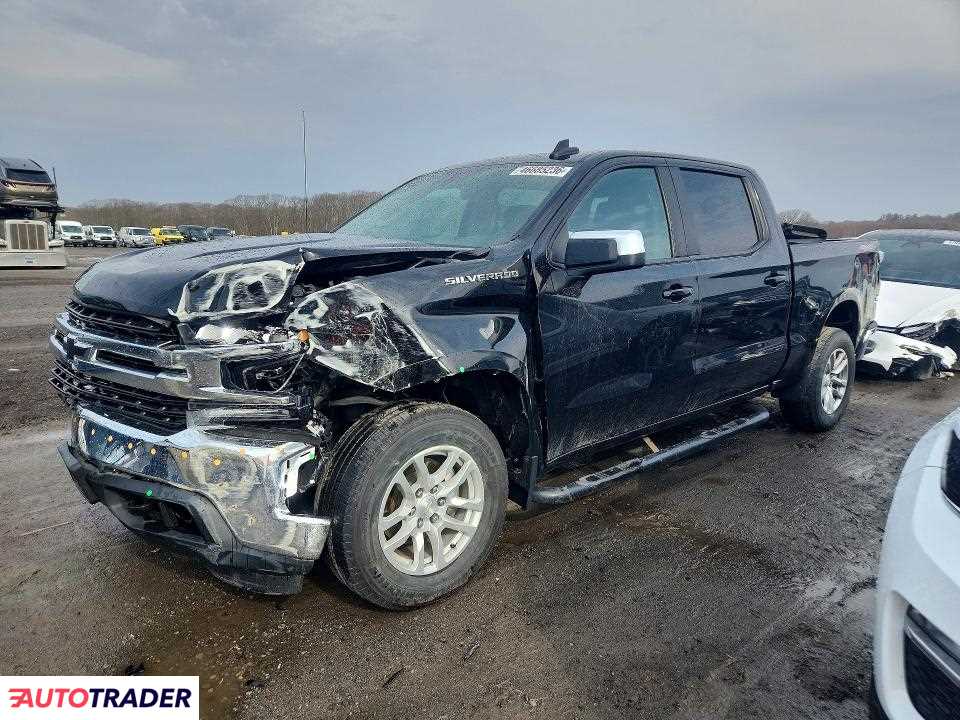 Chevrolet Silverado 2022 2