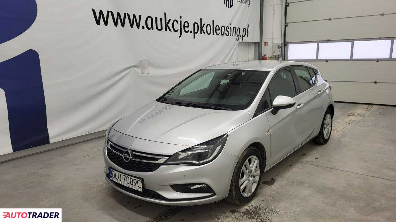 Opel Astra 2018 1.6 110 KM