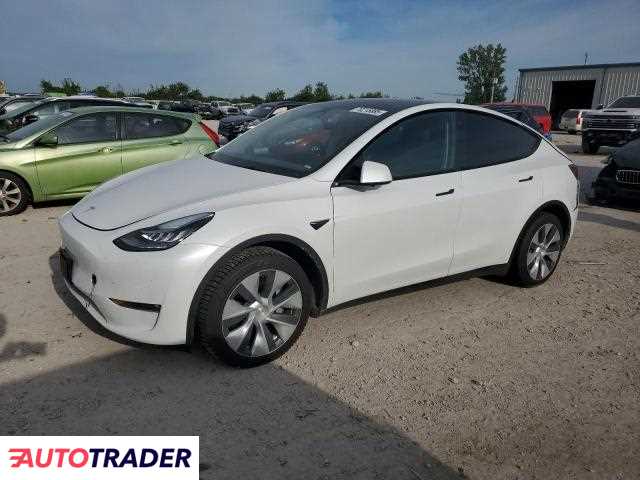 Tesla Model Y 2022