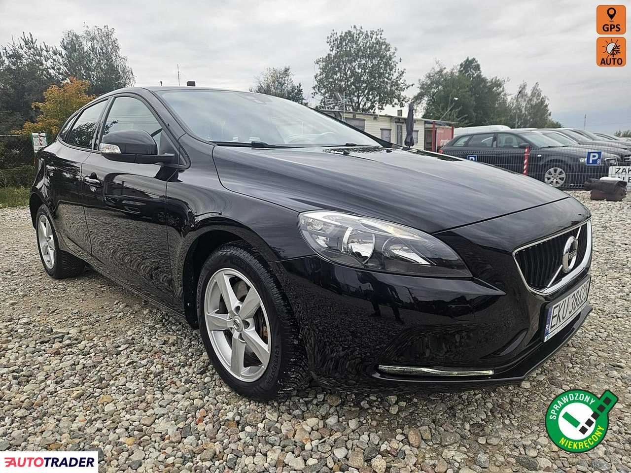 Volvo V40 2016 2.0 120 KM
