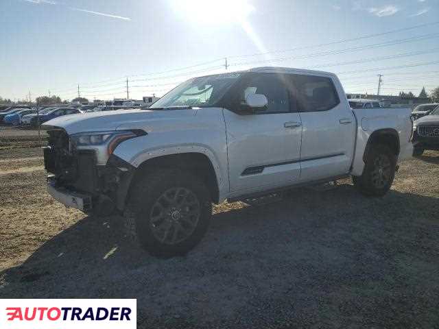 Toyota Tundra 2022 3