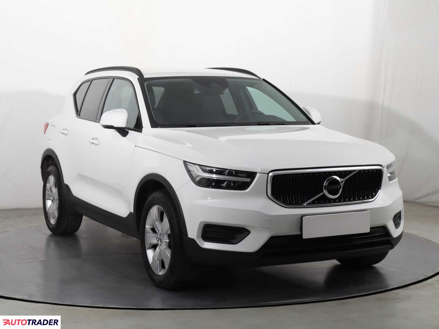 Volvo XC40 2021 1.5 160 KM