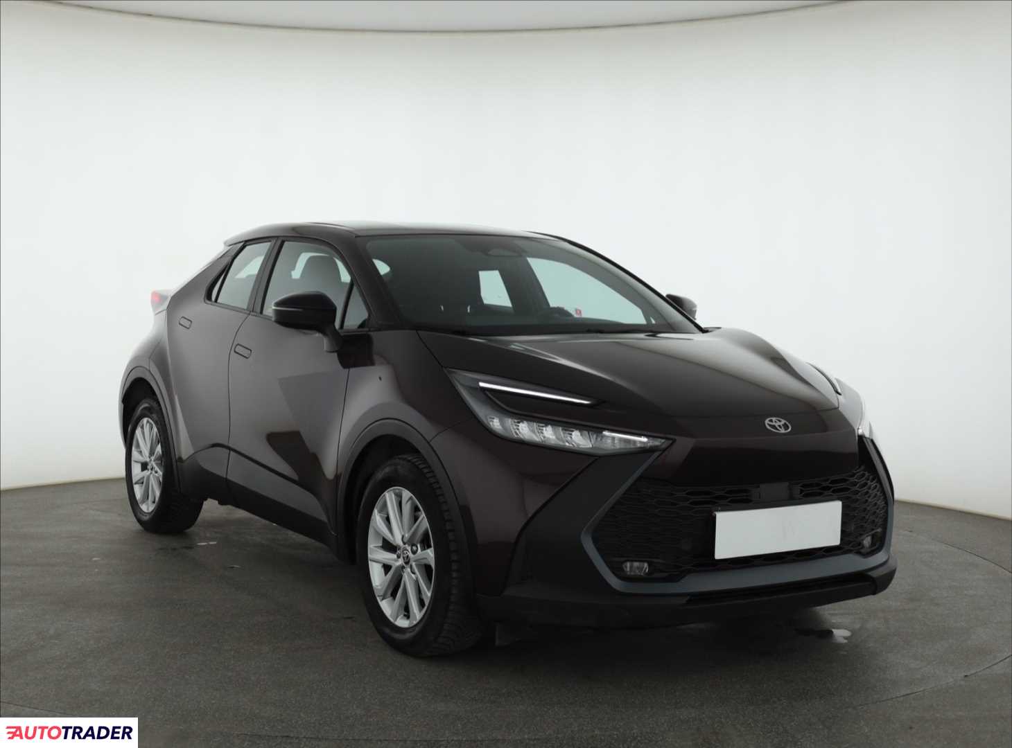 Toyota C-HR 2024 1.8 120 KM