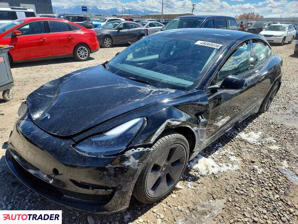 Tesla Model 3 2023