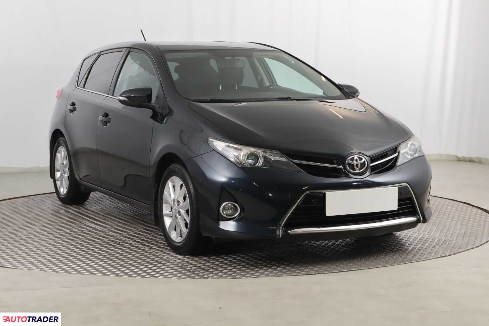 Toyota Auris 2013 1.6 130 KM Toyota Auris 2013 1.6 130 KM