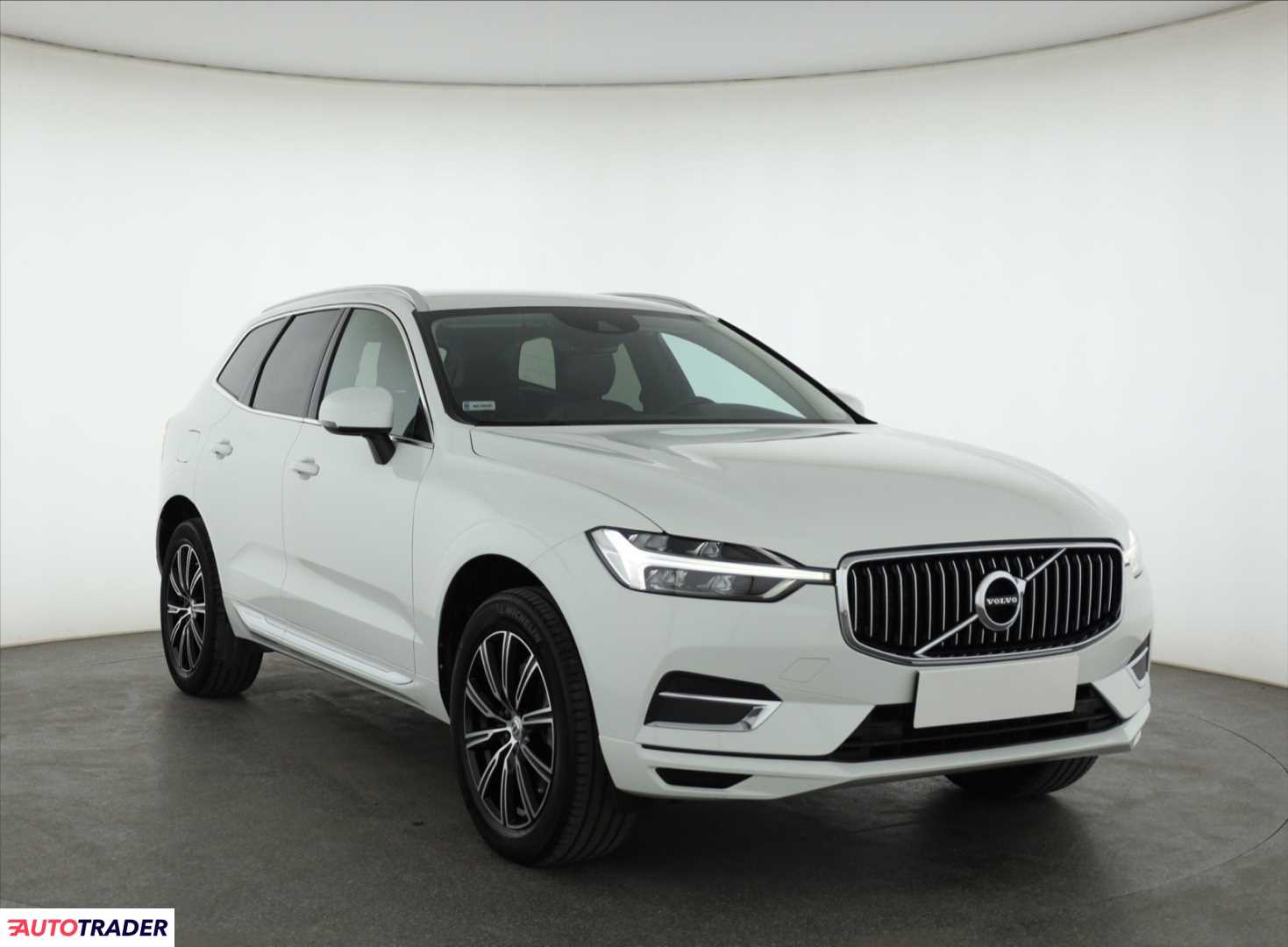 Volvo XC60 2019 2.0 246 KM
