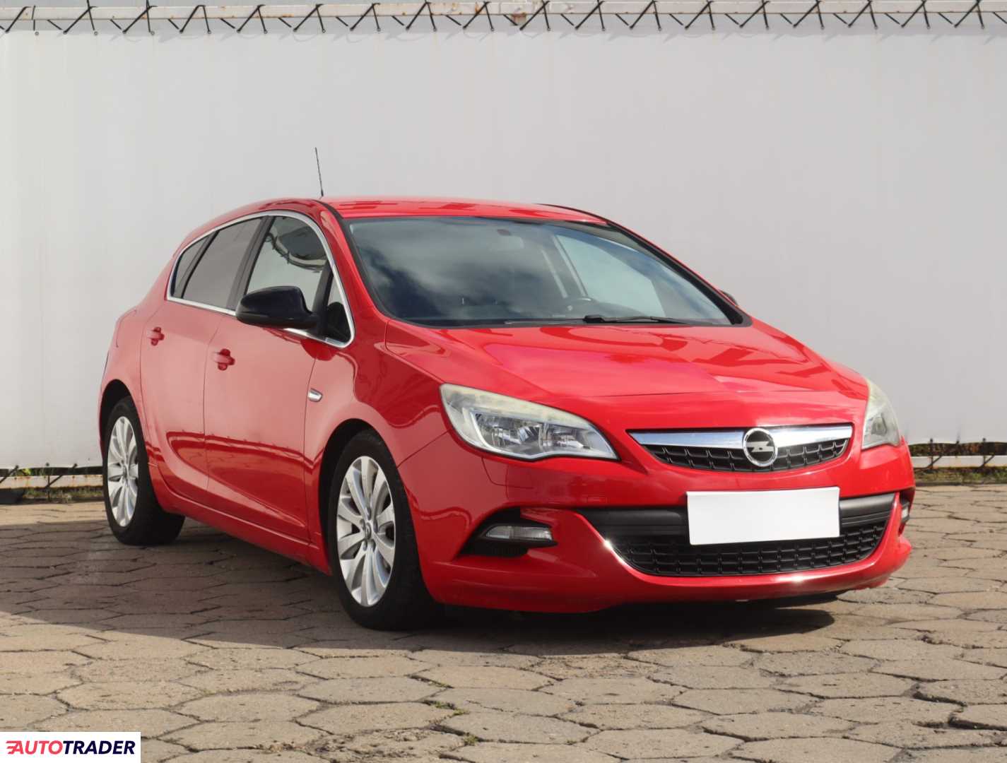 Opel Astra 2011 1.4 138 KM