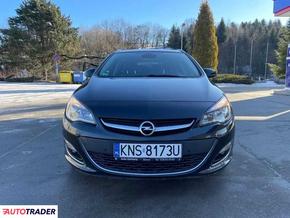 Opel Astra 2013 1.4 140 KM