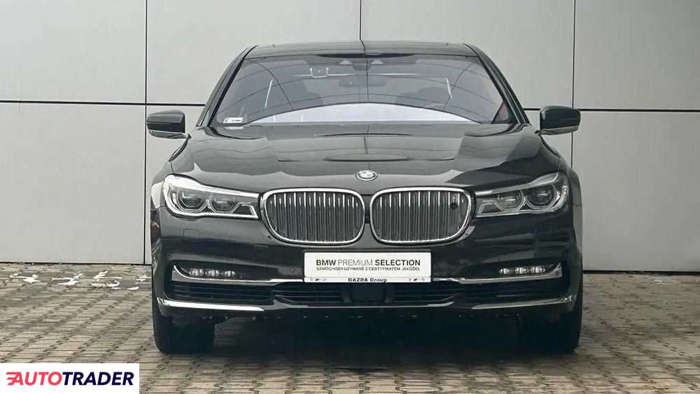 BMW 750 3.0 diesel 400 KM 2018r. (ustroń)