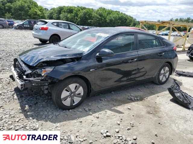 Hyundai IONIQ Hybrid 2019 1