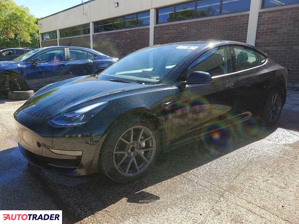 Tesla Model 3 2023