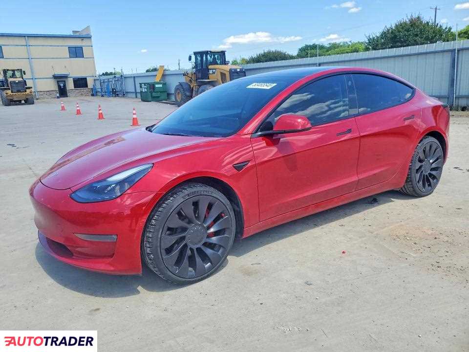 Tesla Model 3 2022